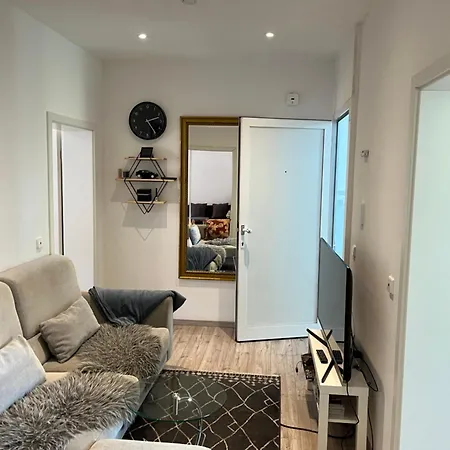 Apartment Messe 2 *